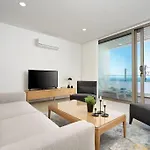 Lägenhet Hibisco Is A Modern Apartment, 5min Walk To *
