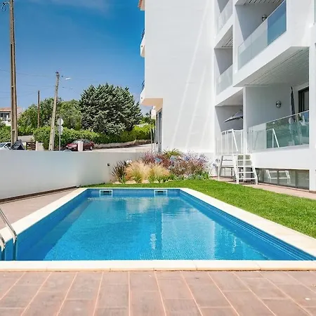 Hibisco Is A Modern Apartment, 5min Walk To Lägenhet