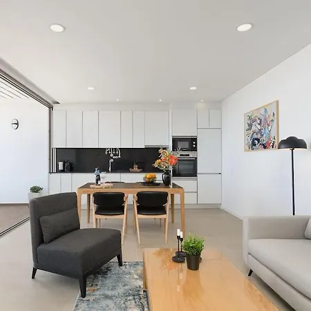 Hibisco Is A Modern Apartment, 5min Walk To * Luz